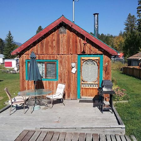 Steamboat Mountain Chalets Hotel Spillimacheen Exterior foto