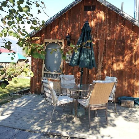 Steamboat Mountain Chalets Hotel Spillimacheen Exterior foto