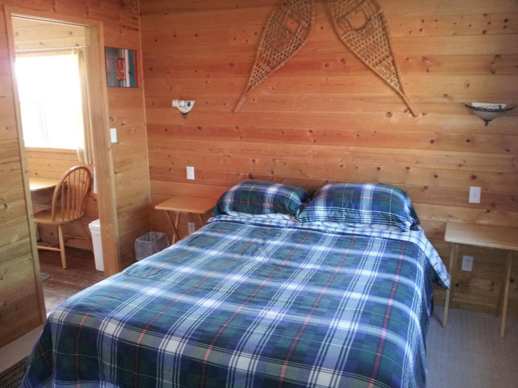 Steamboat Mountain Chalets Hotel Spillimacheen Habitación foto