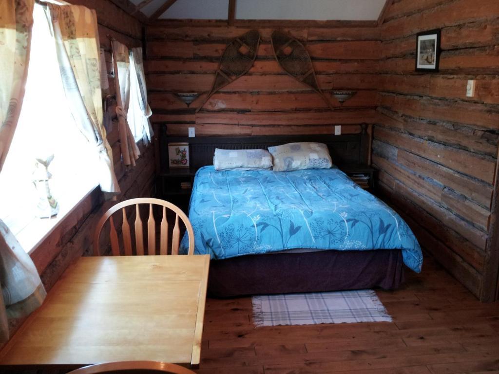 Steamboat Mountain Chalets Hotel Spillimacheen Habitación foto