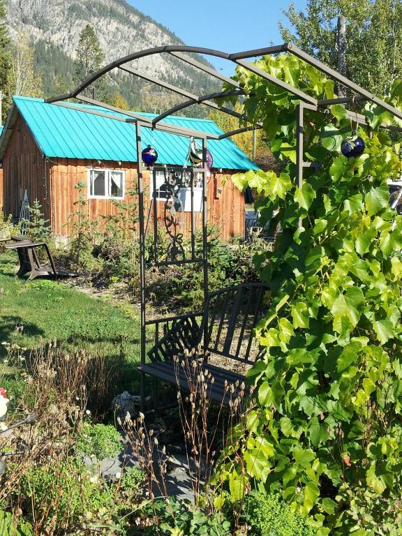 Steamboat Mountain Chalets Hotel Spillimacheen Exterior foto